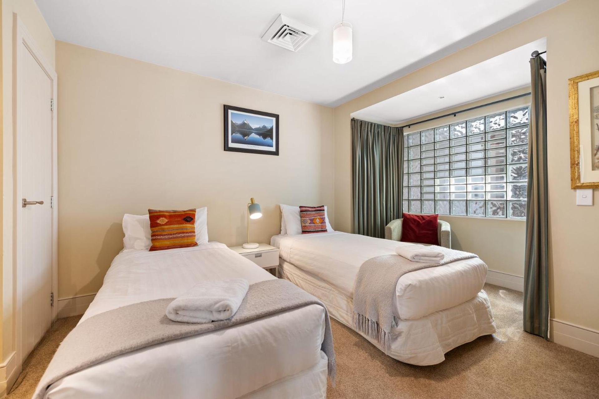 Chambers City Centre Penthouse Квинстаун Экстерьер фото